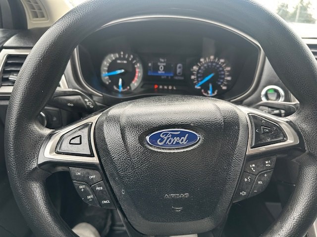 2017 Ford Fusion Image 11