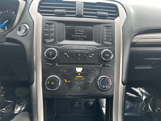 2017 Ford Fusion Image 12