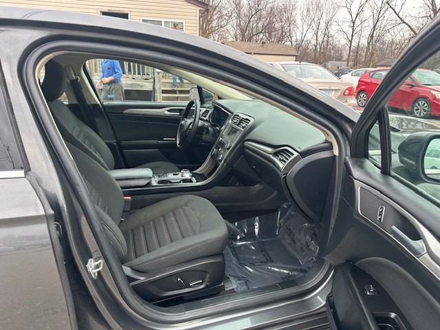 2017 Ford Fusion Image 20