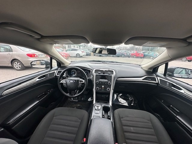 2017 Ford Fusion Image 21