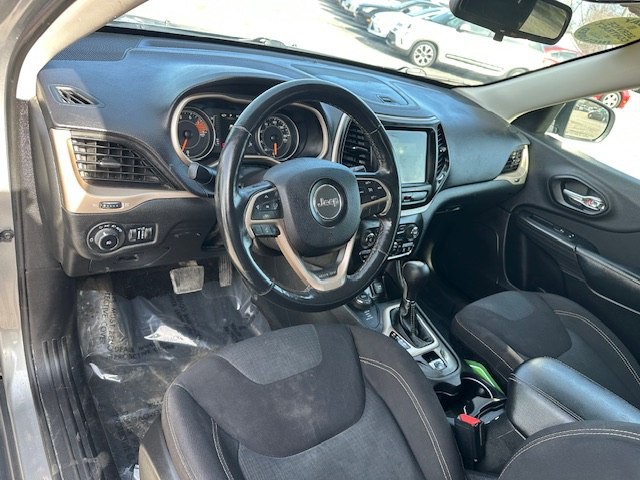 2016 Jeep Cherokee Image 9