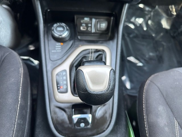 2016 Jeep Cherokee Image 13