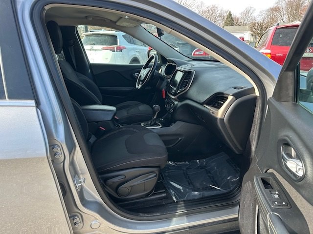 2016 Jeep Cherokee Image 20