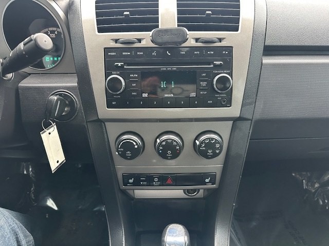 2010 Dodge Avenger Image 11