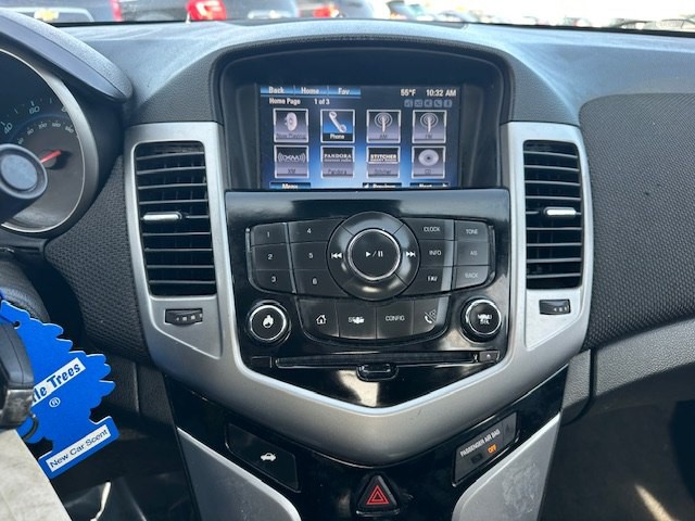 2015 Chevrolet Cruze Image 12