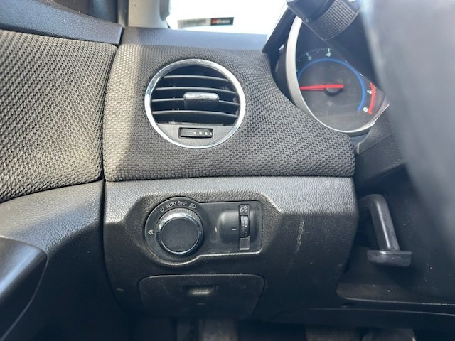 2015 Chevrolet Cruze Image 14