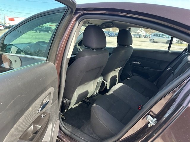 2015 Chevrolet Cruze Image 17