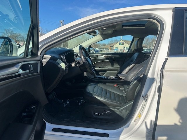 2016 Ford Fusion Image 17