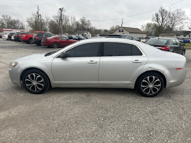 2011 Chevrolet Malibu Image 6
