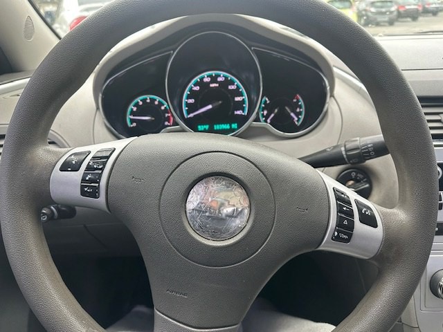 2011 Chevrolet Malibu Image 11