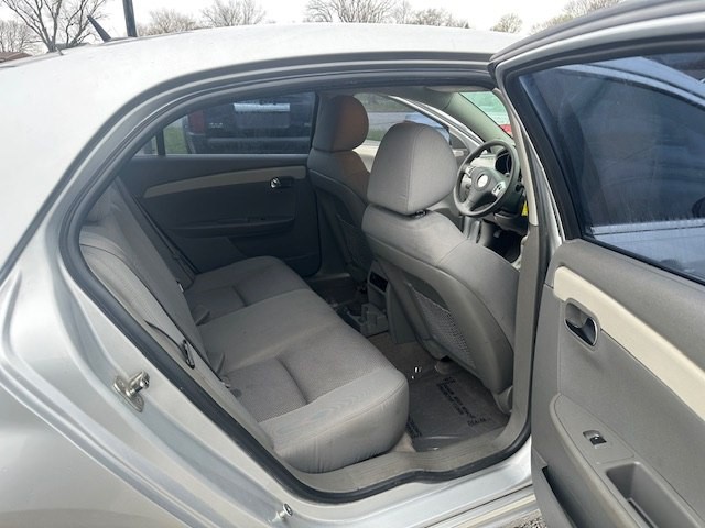 2011 Chevrolet Malibu Image 17
