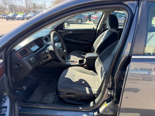 2010 Chevrolet Impala Image 9