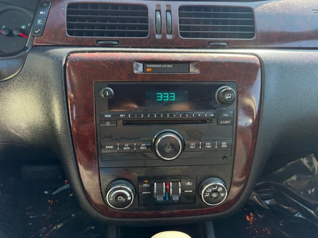 2010 Chevrolet Impala Image 12