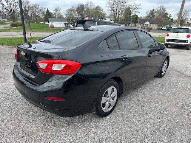 2016 Chevrolet Cruze Image 3