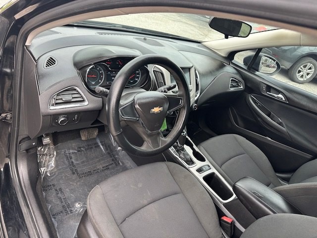 2016 Chevrolet Cruze Image 9