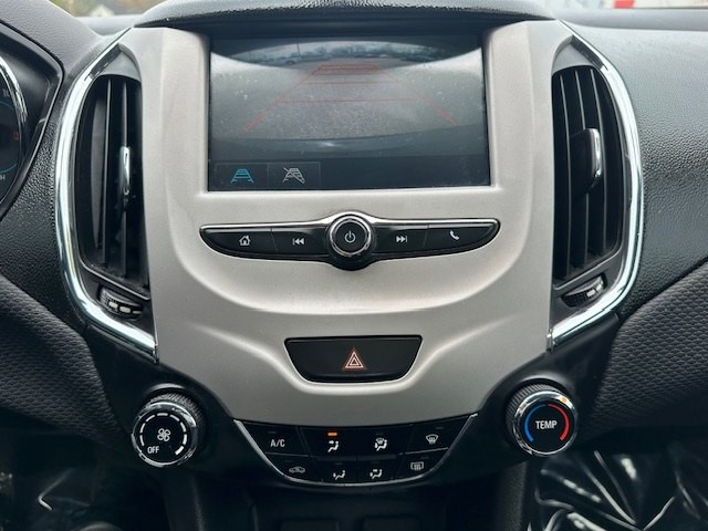 2016 Chevrolet Cruze Image 14