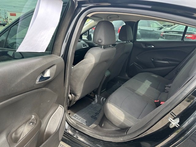 2016 Chevrolet Cruze Image 16