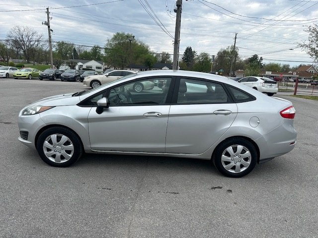 2016 Ford Fiesta Image 6