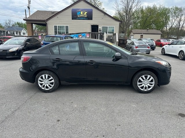 2010 Mazda Mazda3 Image 2
