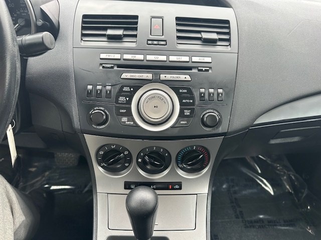 2010 Mazda Mazda3 Image 11