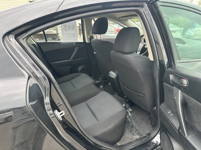 2010 Mazda Mazda3 Image 16