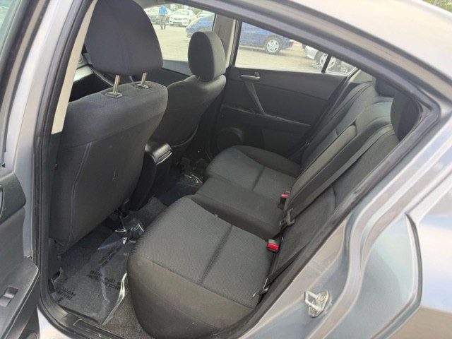 2011 Mazda Mazda3 Image 11