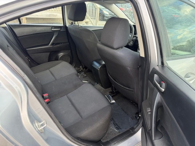 2011 Mazda Mazda3 Image 14