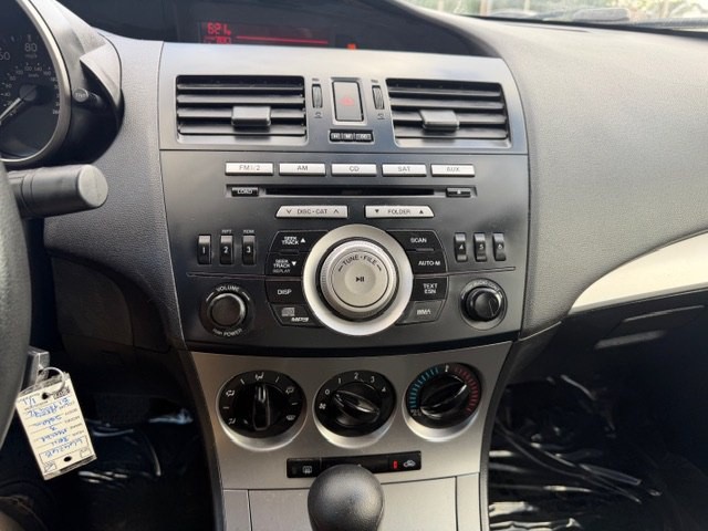 2011 Mazda Mazda3 Image 17