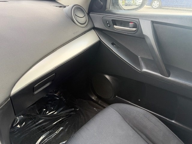 2011 Mazda Mazda3 Image 19