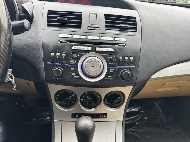 2010 Mazda Mazda3 Image 12