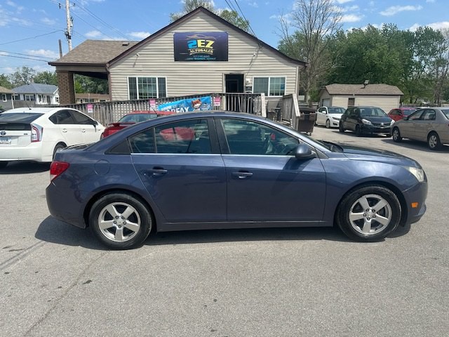 2014 Chevrolet Cruze Image 2