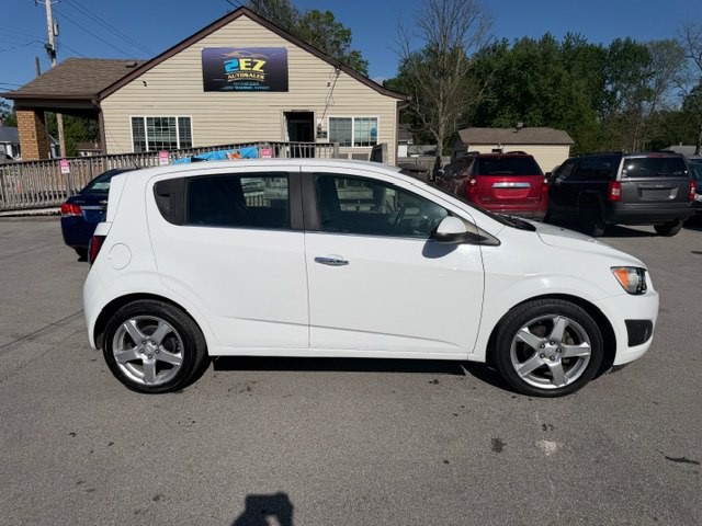 2014 Chevrolet Sonic Image 2