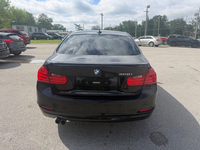 2015 BMW 3 Series Image 4