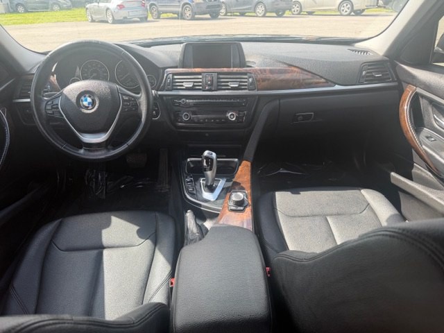 2015 BMW 3 Series Image 12