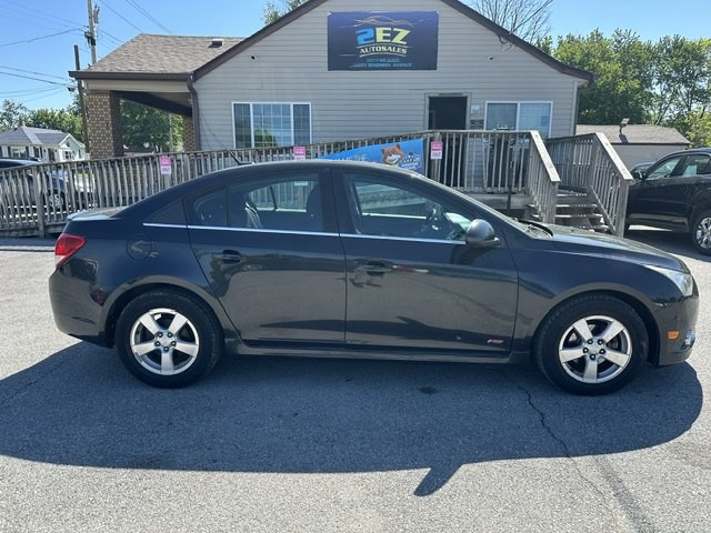 2014 Chevrolet Cruze Image 2
