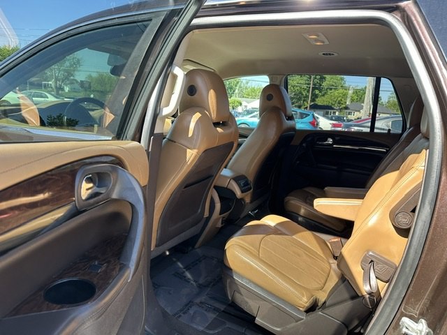 2016 Buick Enclave Image 16