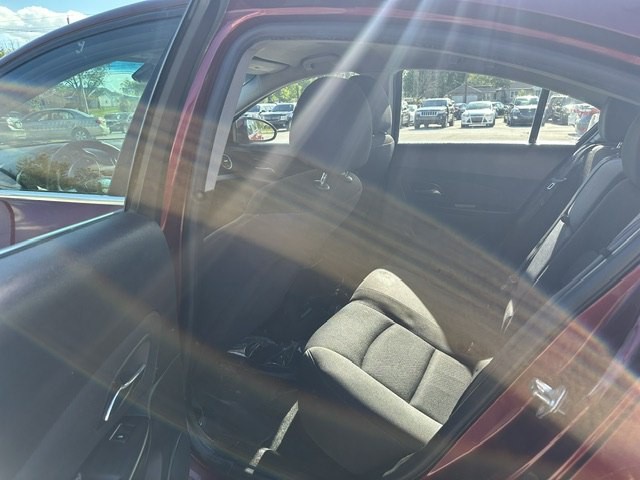 2015 Chevrolet Cruze Image 16