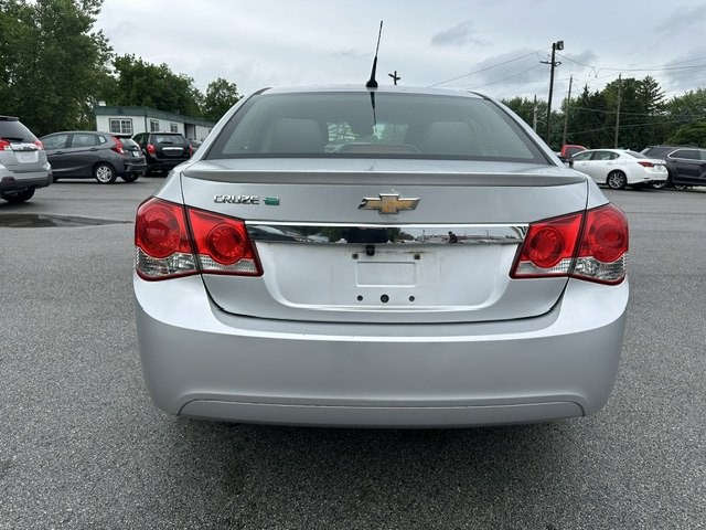2011 Chevrolet Cruze Image 4
