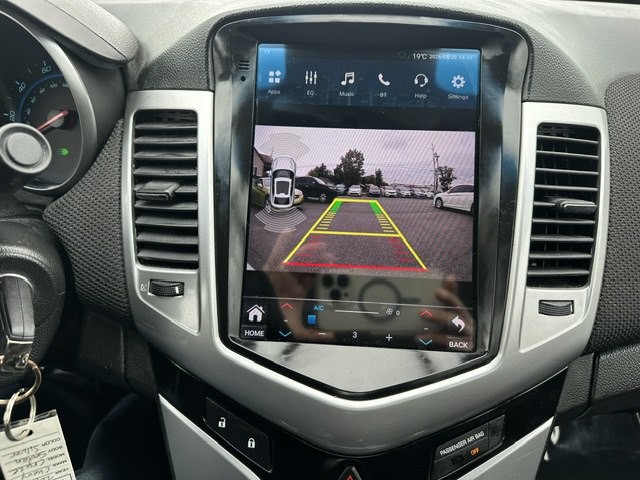 2011 Chevrolet Cruze Image 14