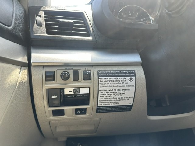 2011 Subaru Outback Image 13