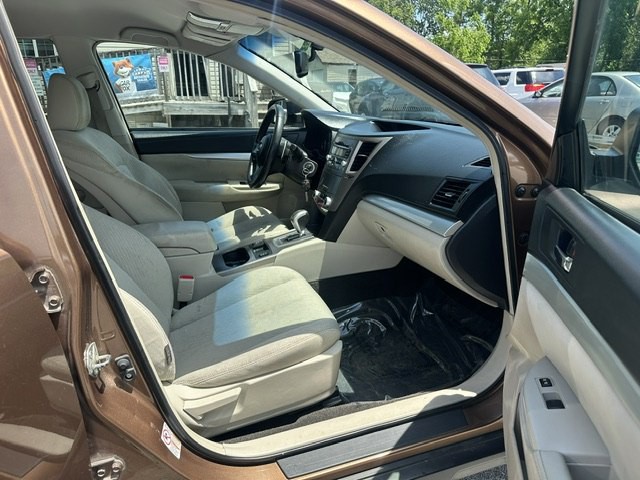 2011 Subaru Outback Image 19