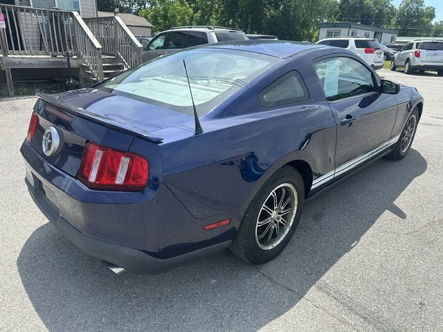 2011 Ford Mustang Image 3