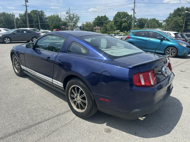 2011 Ford Mustang Image 5