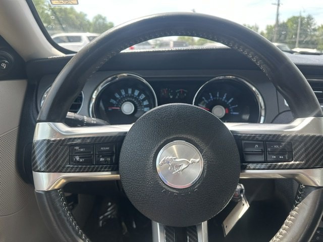 2011 Ford Mustang Image 11