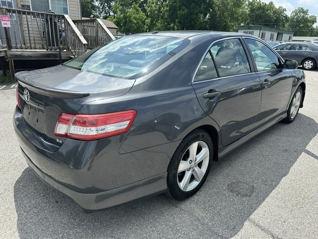 2011 Toyota Camry Image 3