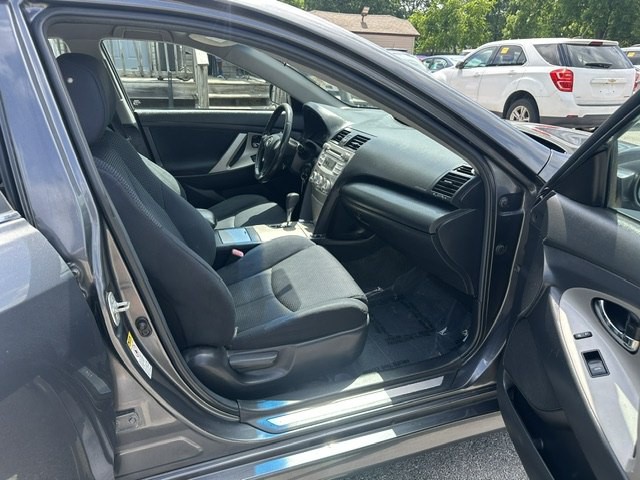 2011 Toyota Camry Image 19