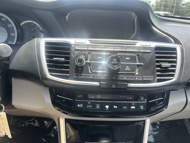 2016 Honda Accord Image 12