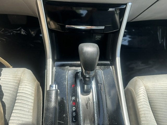 2016 Honda Accord Image 13