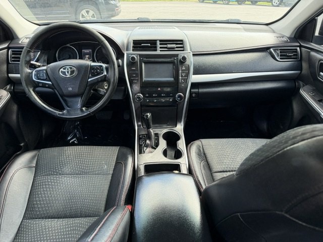 2015 Toyota Camry Image 12