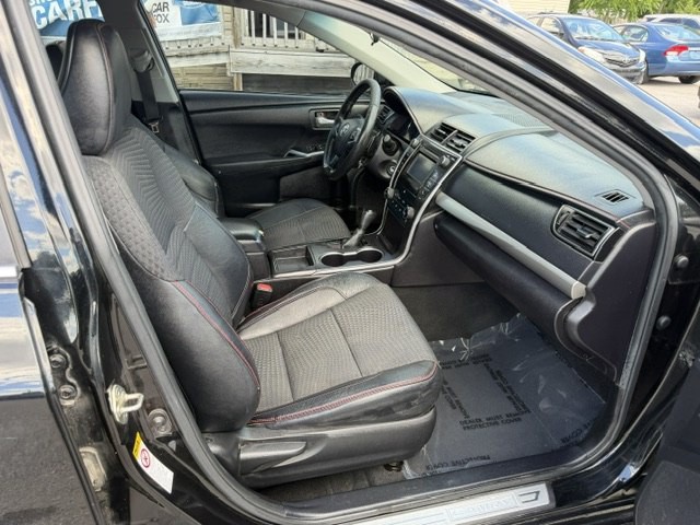 2015 Toyota Camry Image 15